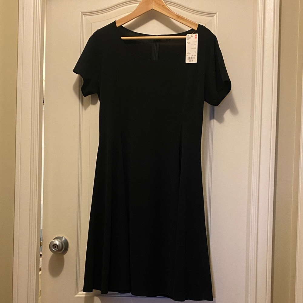 Crepe jersey short sleeve flare dress